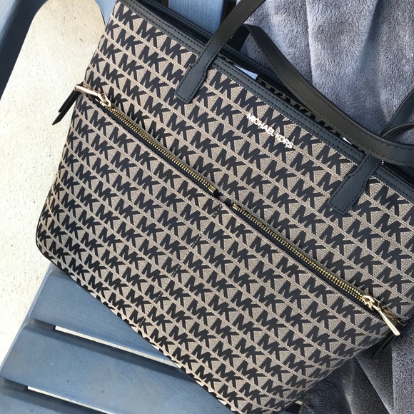 MICHAEL KORS Black & Beige tote NWT - Picture 3 of 9
